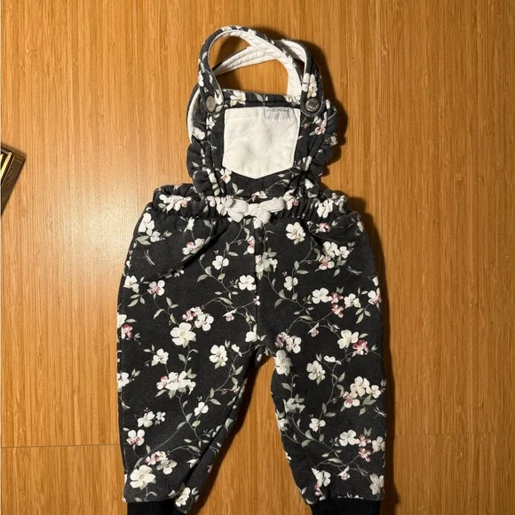 7 For All Mankind 12 M Toddler Girls Play Condition Floral Romper Denim Tee - Picture 2 of 13